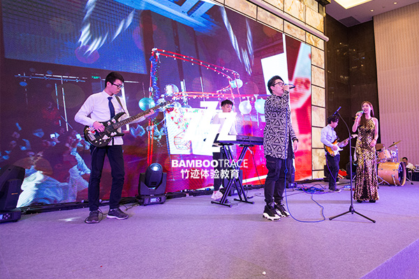 瘋狂過(guò)山車